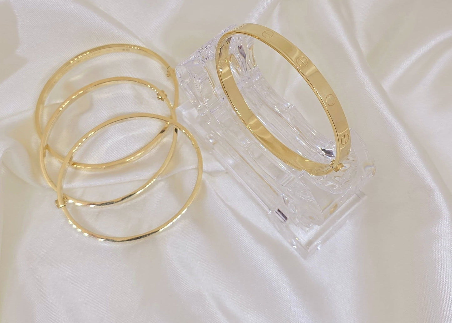 Cartier Love Bangle x Screw Type