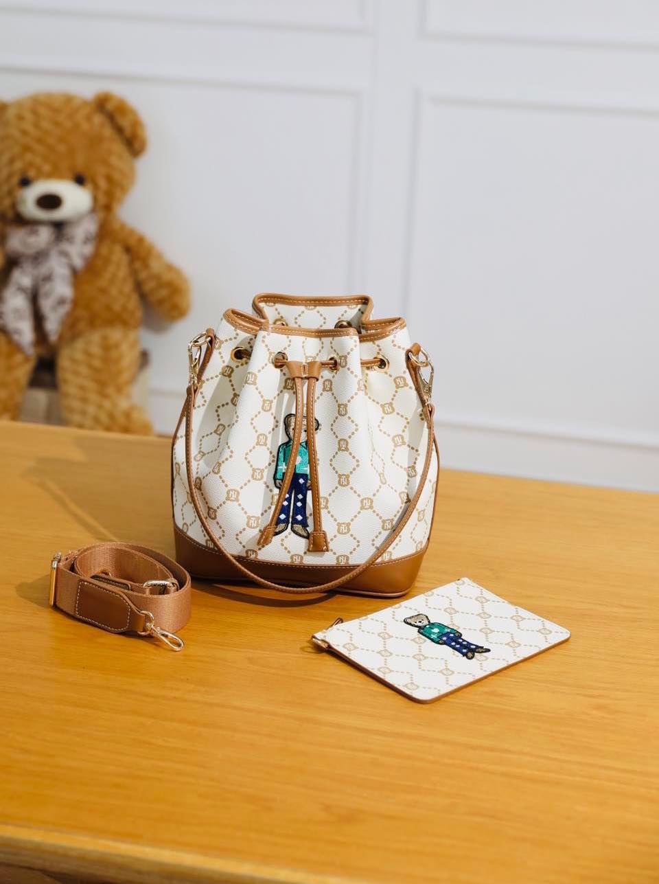 TTWN & Bear Large Bucket Bag