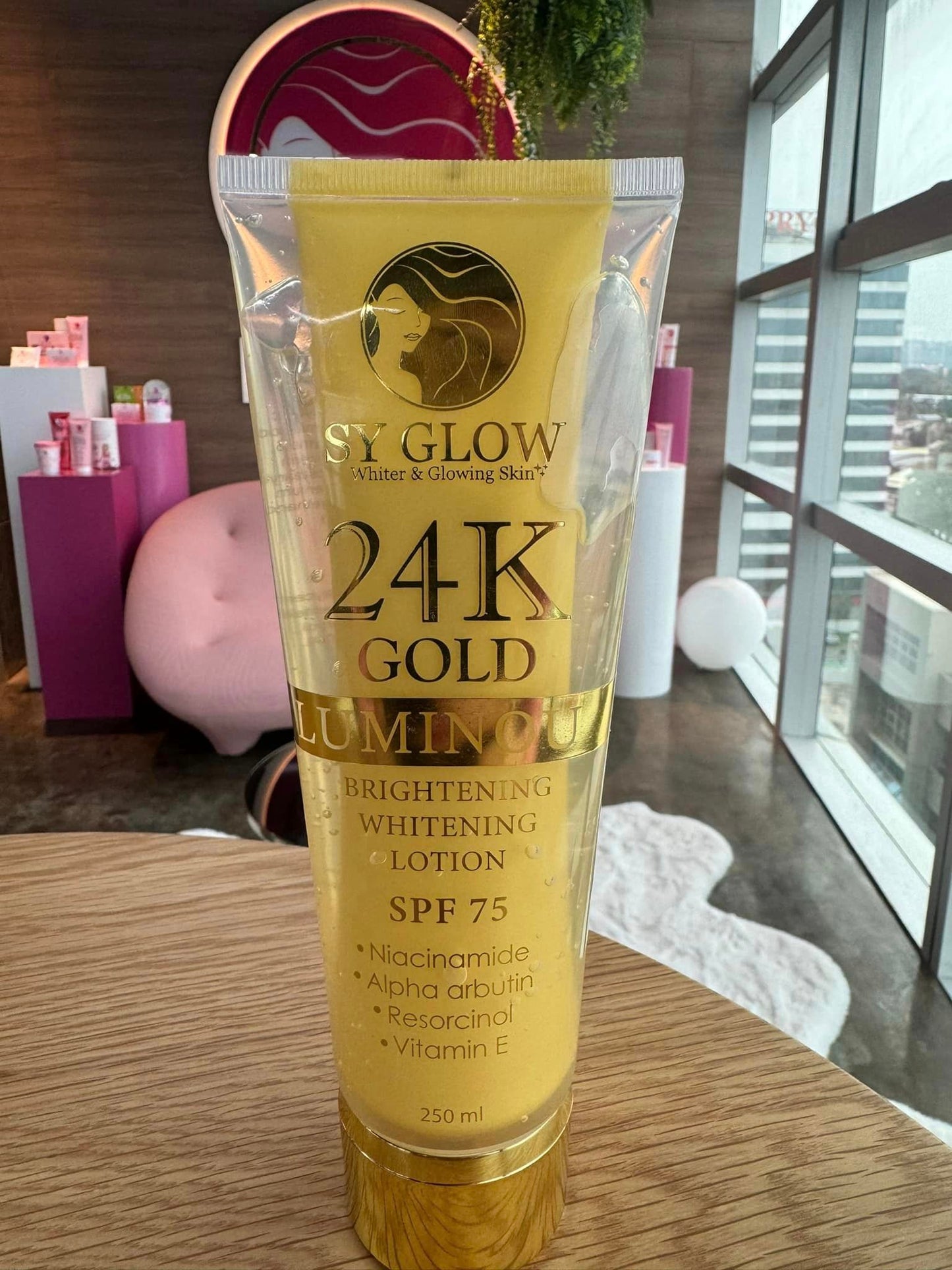 SY Glow 24k Gold Luminous Brightening Whitening Lotion SPF75 250mL